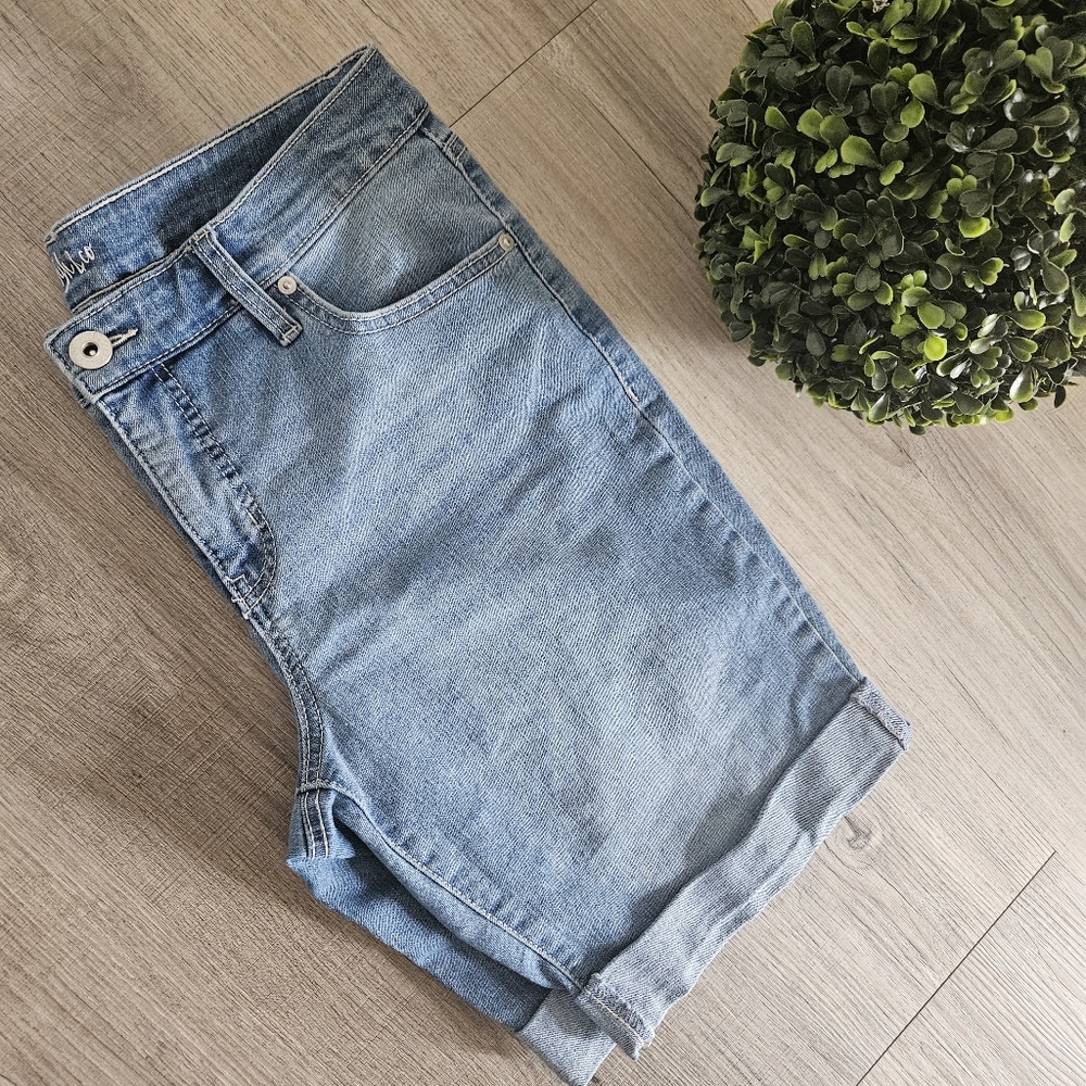Light denim Jort, Jeans Short on Trend✨️